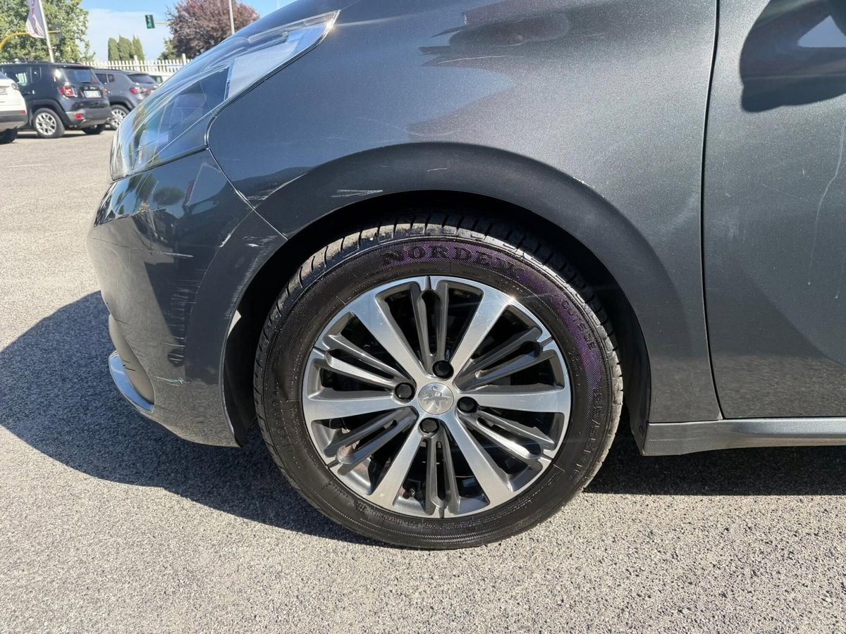Peugeot 208 75 3 porte Active (8)
