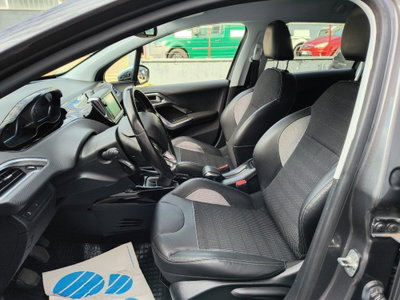 Peugeot 2008 Turbo 110 EAT6 S&S Black Matt (10)
