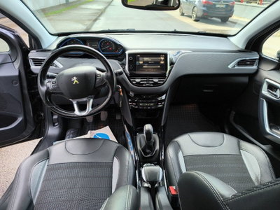 Peugeot 2008 Turbo 110 EAT6 S&S Black Matt (13)