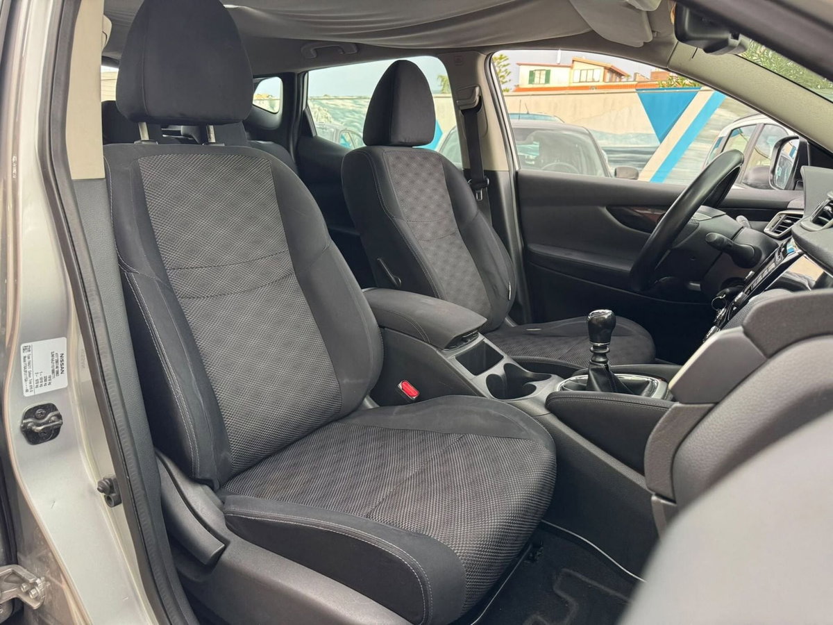 Nissan Qashqai 1.5 dCi Acenta (10)