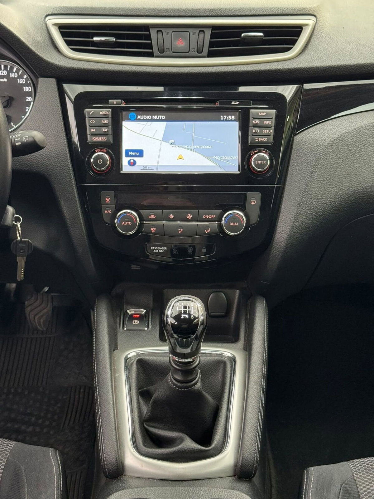 Nissan Qashqai 1.5 dCi Acenta (13)