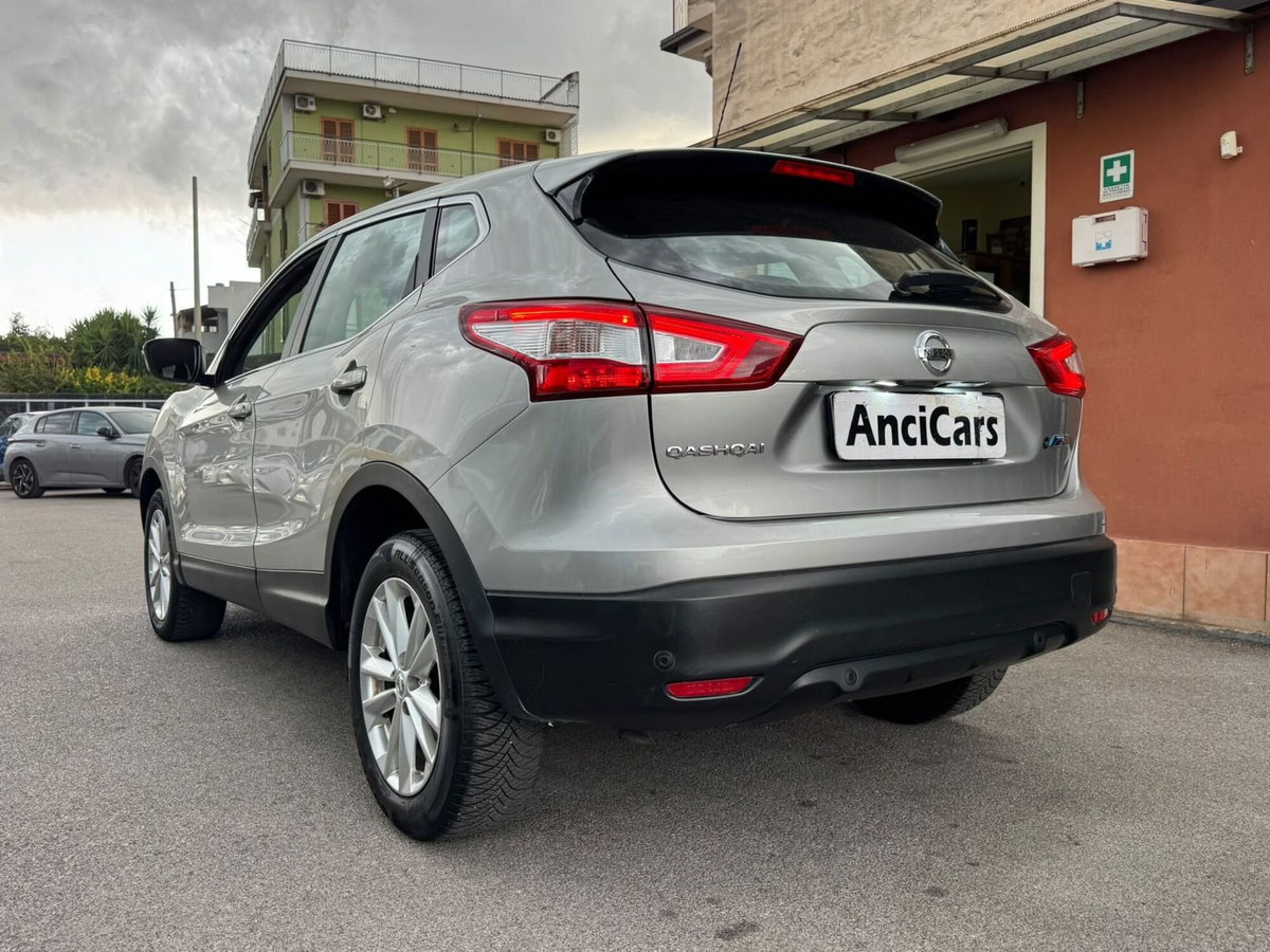 Nissan Qashqai 1.5 dCi Acenta (17)