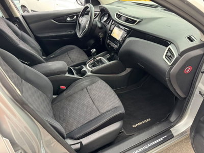 Nissan Qashqai 1.5 dCi Acenta (9)