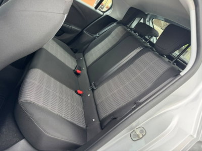Opel Corsa 1.5 D 100 CV Edition (11)