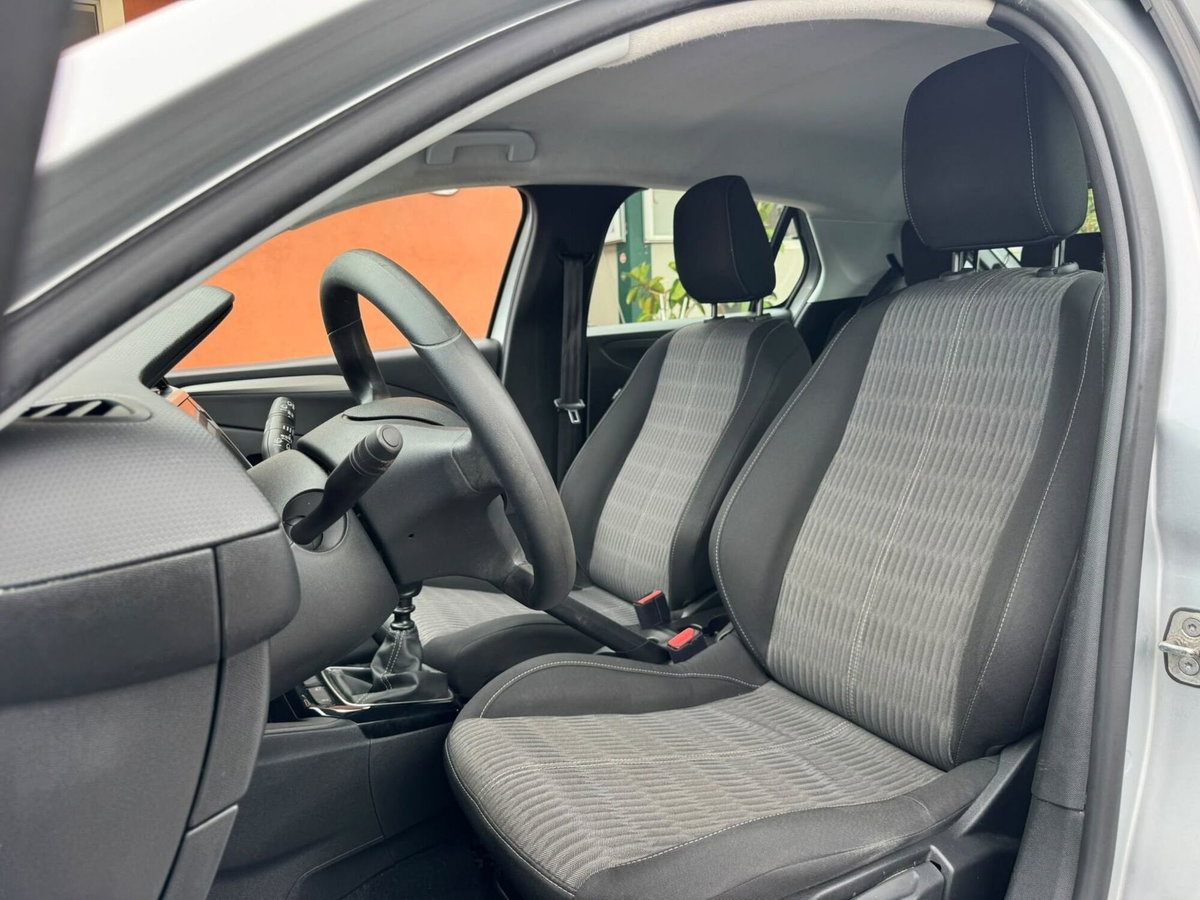 Opel Corsa 1.5 D 100 CV Edition (6)