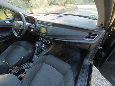 Alfa Romeo Giulietta 1.4 Turbo Distinctive 120cv (11)