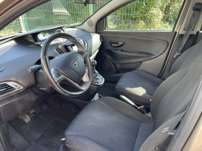 Lancia Ypsilon 1.0 FireFly 5 porte S&S Hybrid Gold Plus (3)