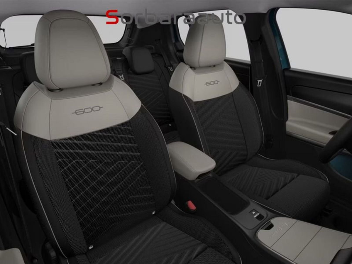 Fiat 600 1.2 hybrid La Prima 110cv auto (3)
