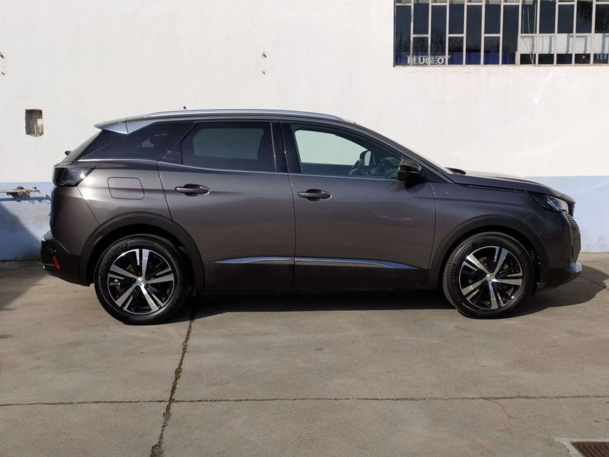 Peugeot 3008 BlueHDi 130 S&S EAT8 GT (15)