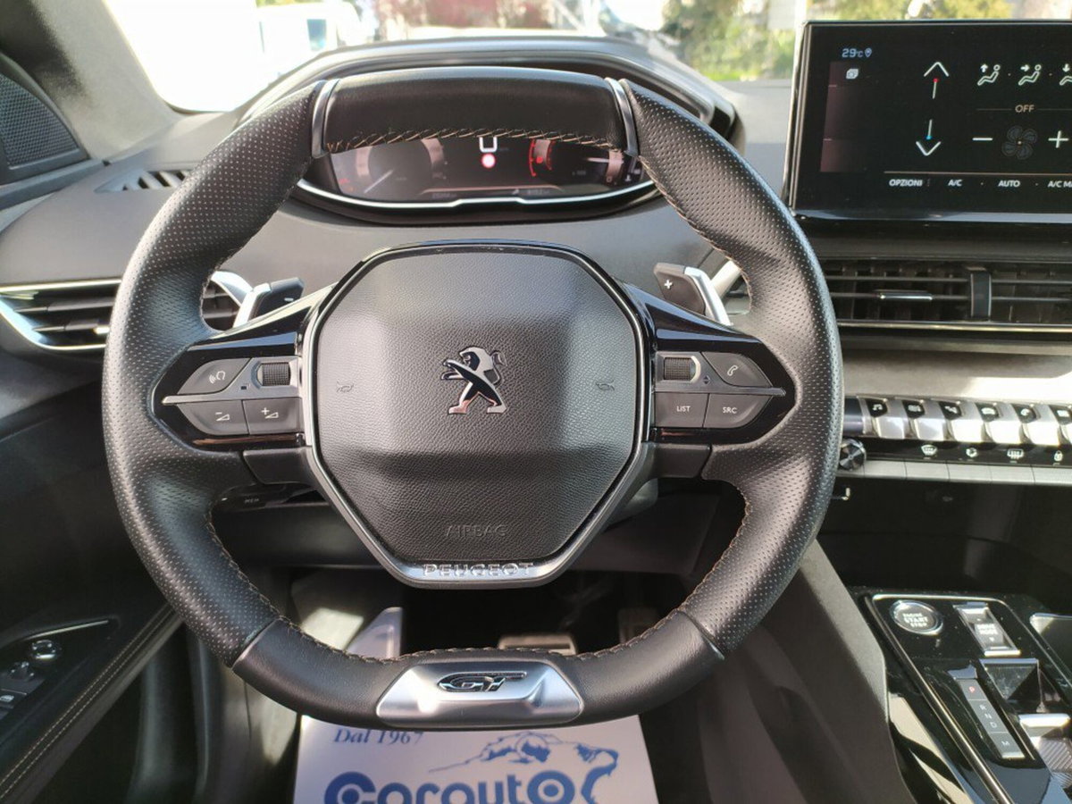 Peugeot 3008 BlueHDi 130 S&S EAT8 GT (17)