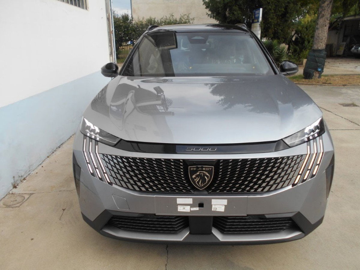 Peugeot 5008 1.2 hybrid Allure 145cv 7p.ti e-dcs6 (5)
