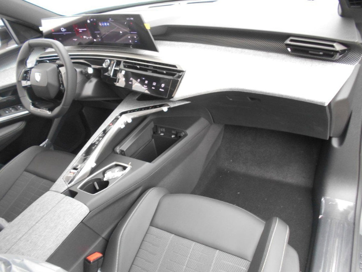 Peugeot 5008 1.2 hybrid Allure 145cv 7p.ti e-dcs6 (6)