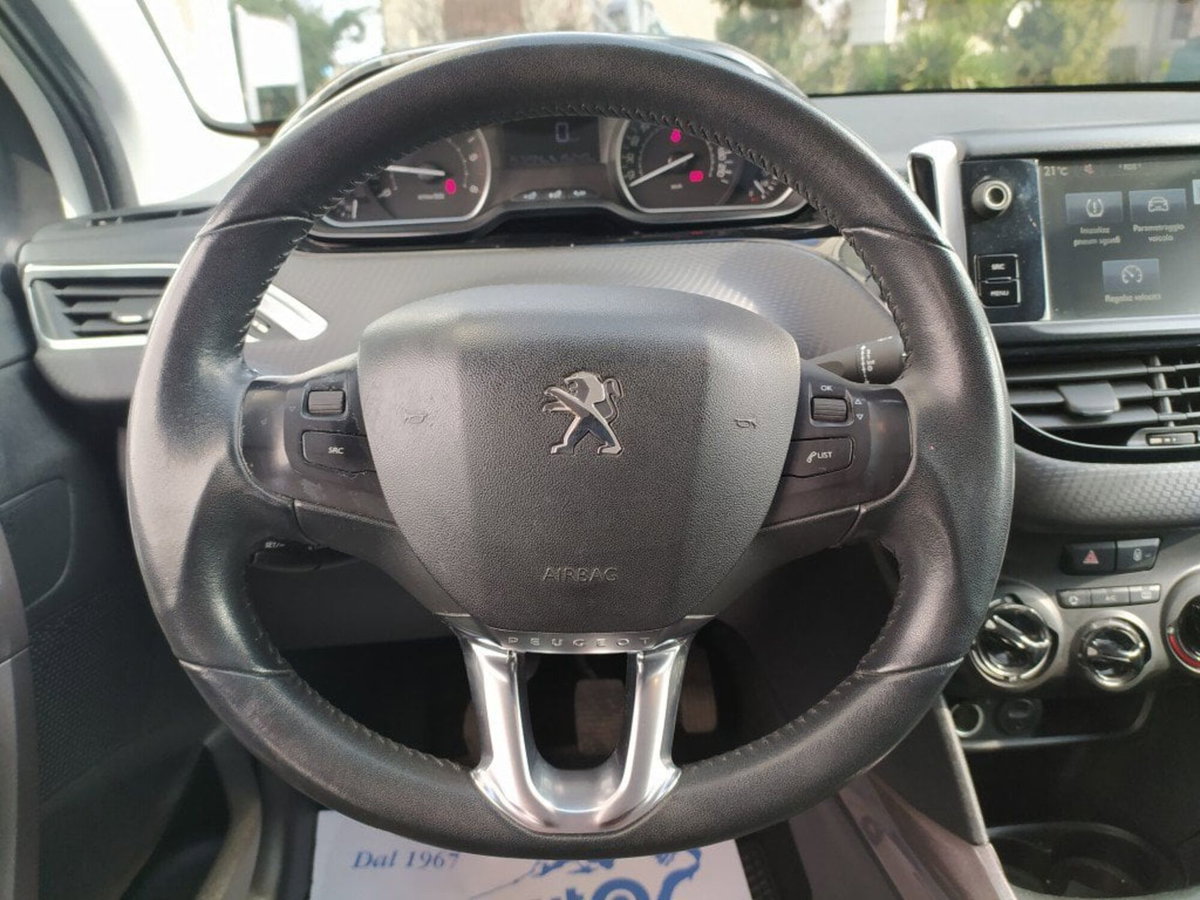 Peugeot 2008 100 Active (17)