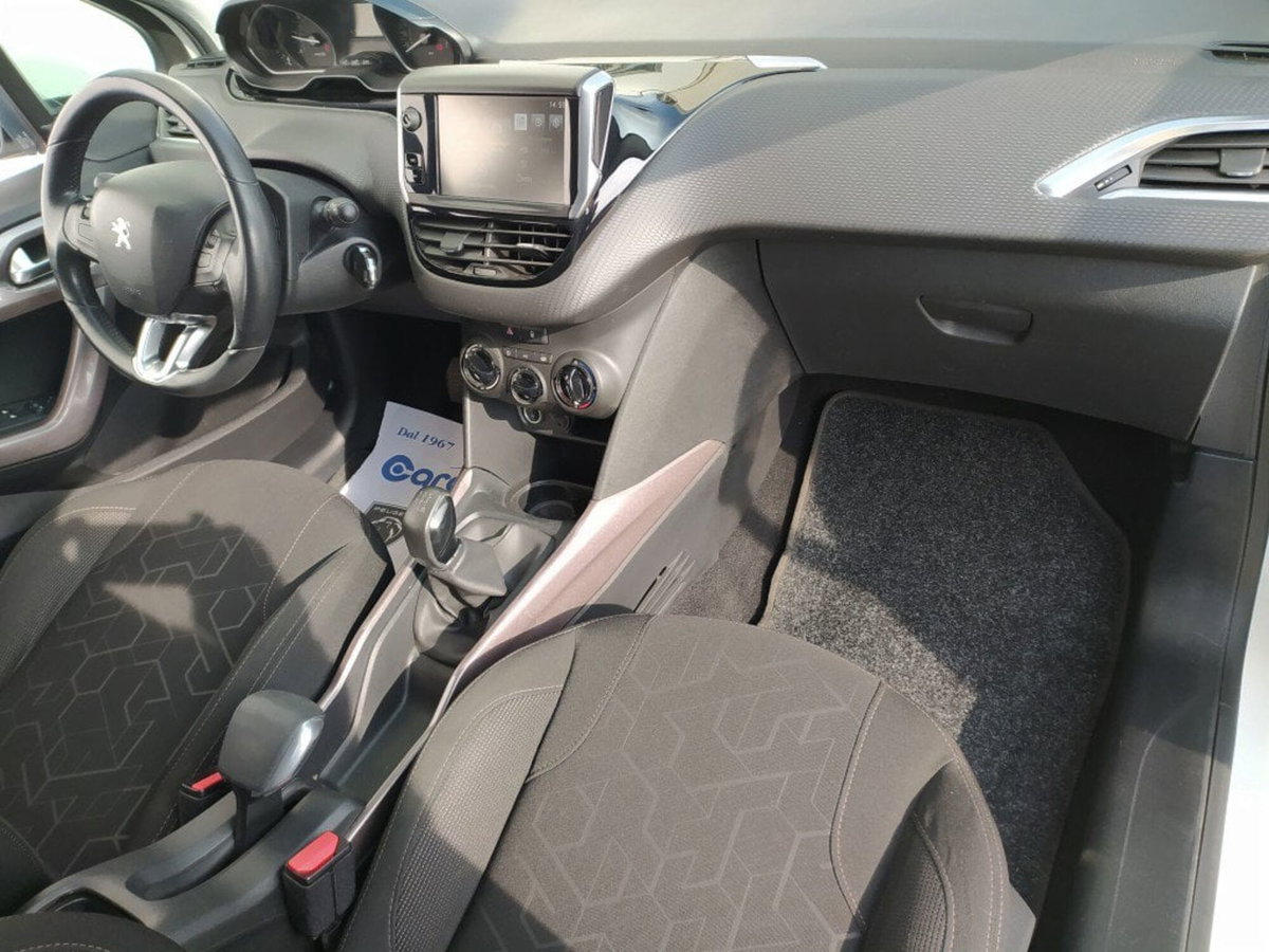 Peugeot 2008 100 Active (18)