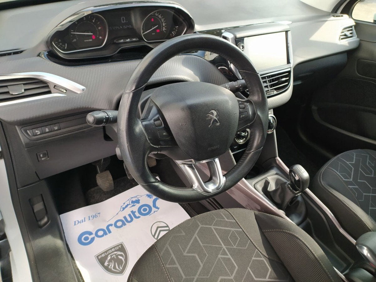 Peugeot 2008 100 Active (6)