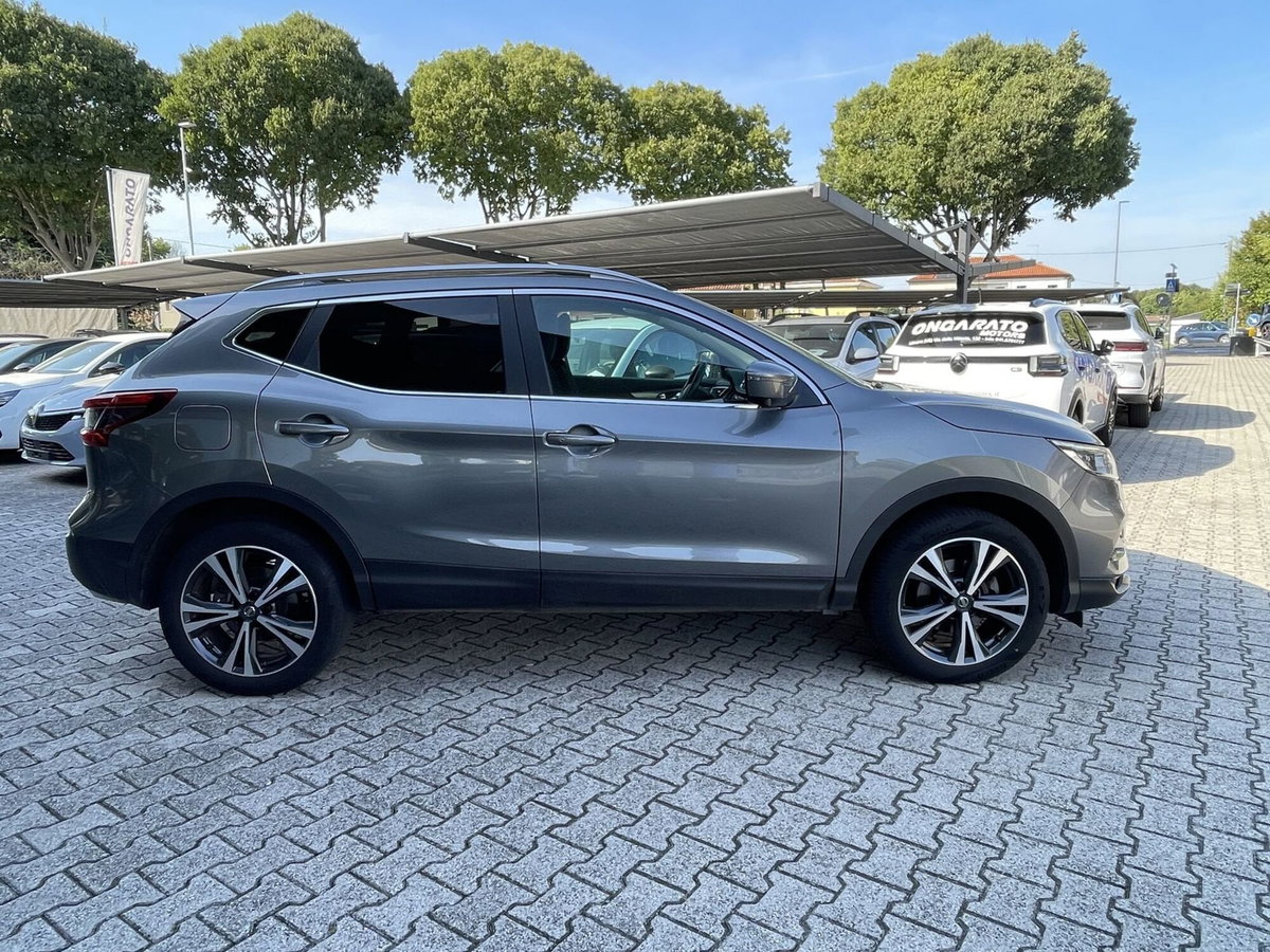 Nissan Qashqai 1.5 dCi N-Connecta (4)