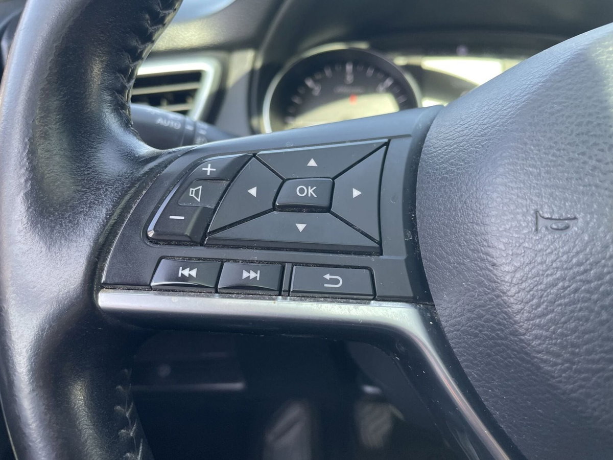 Nissan Qashqai 1.5 dCi N-Connecta (9)