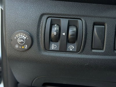 Renault Clio TCe 12V 90 CV GPL 5 porte Van Energy (15)