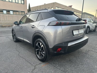 Peugeot 2008 1.2 turbo Allure 100cv (4)