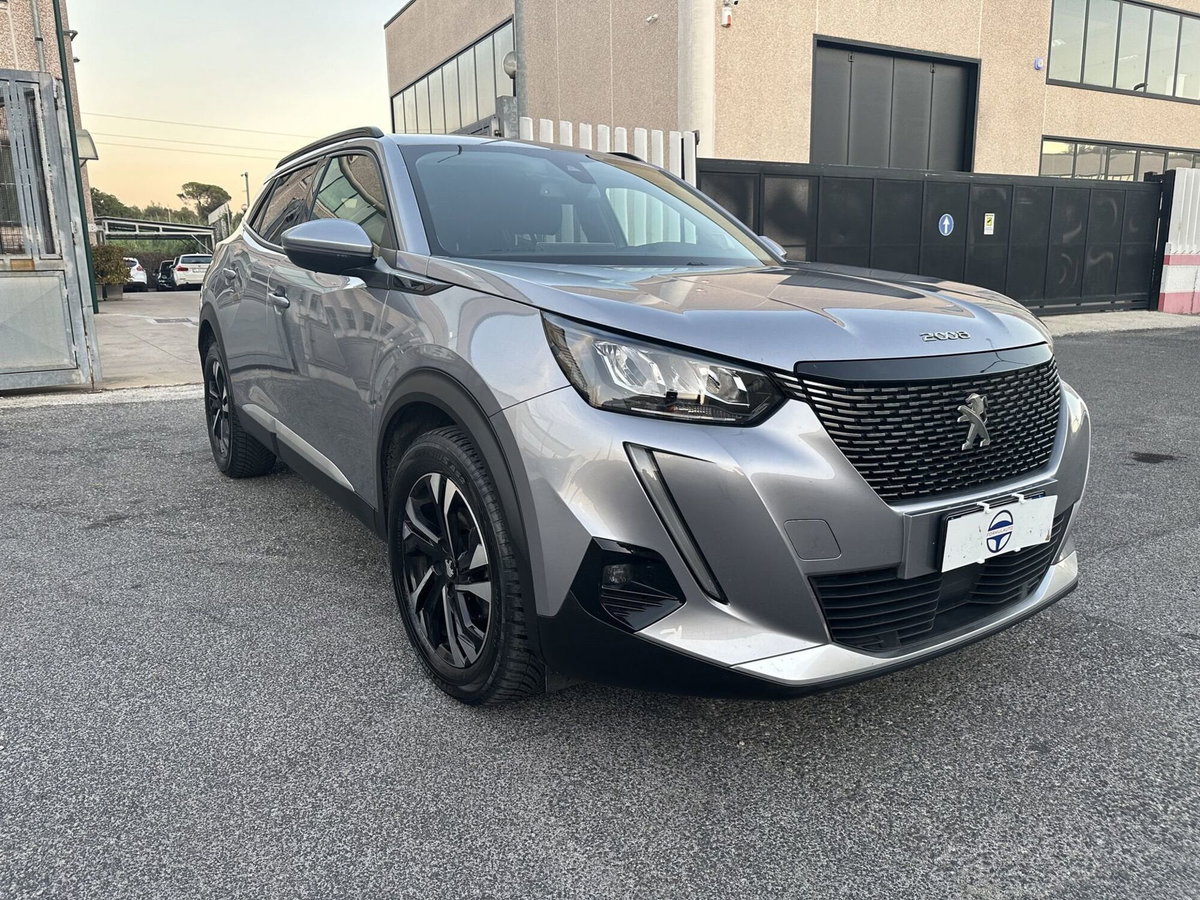 Peugeot 2008 1.2 turbo Allure 100cv (8)