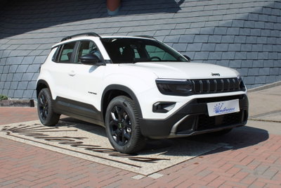 Jeep Avenger 1.2 turbo e-hybrid mhev 85th Anniversary 4xe 145cv edct6 (2)