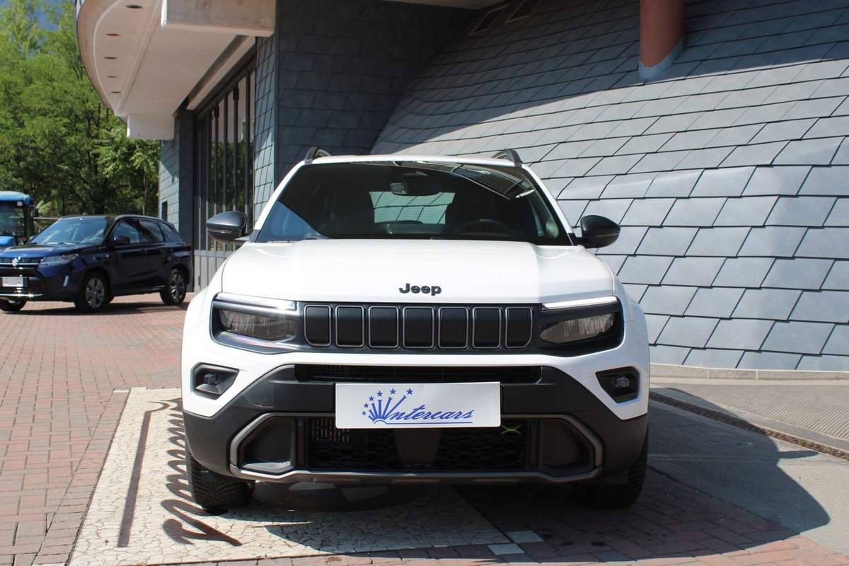 Jeep Avenger 1.2 turbo e-hybrid mhev 85th Anniversary 4xe 145cv edct6 (3)