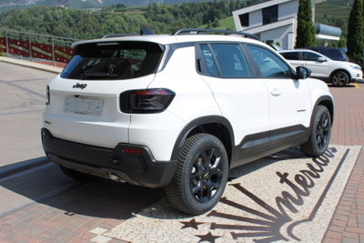Jeep Avenger 1.2 turbo e-hybrid mhev 85th Anniversary 4xe 145cv edct6 (6)