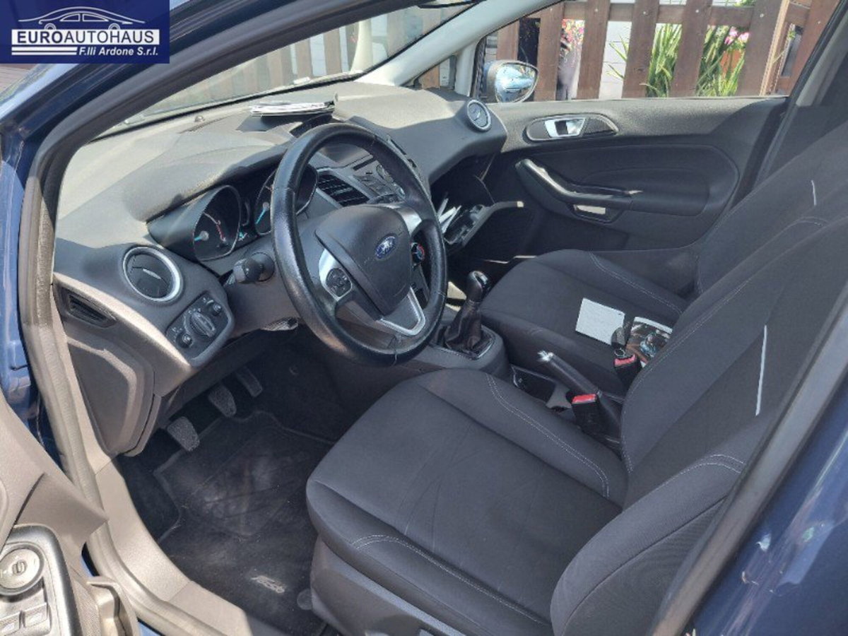 Ford Fiesta 1.5 TDCi 75CV 3 porte (2)