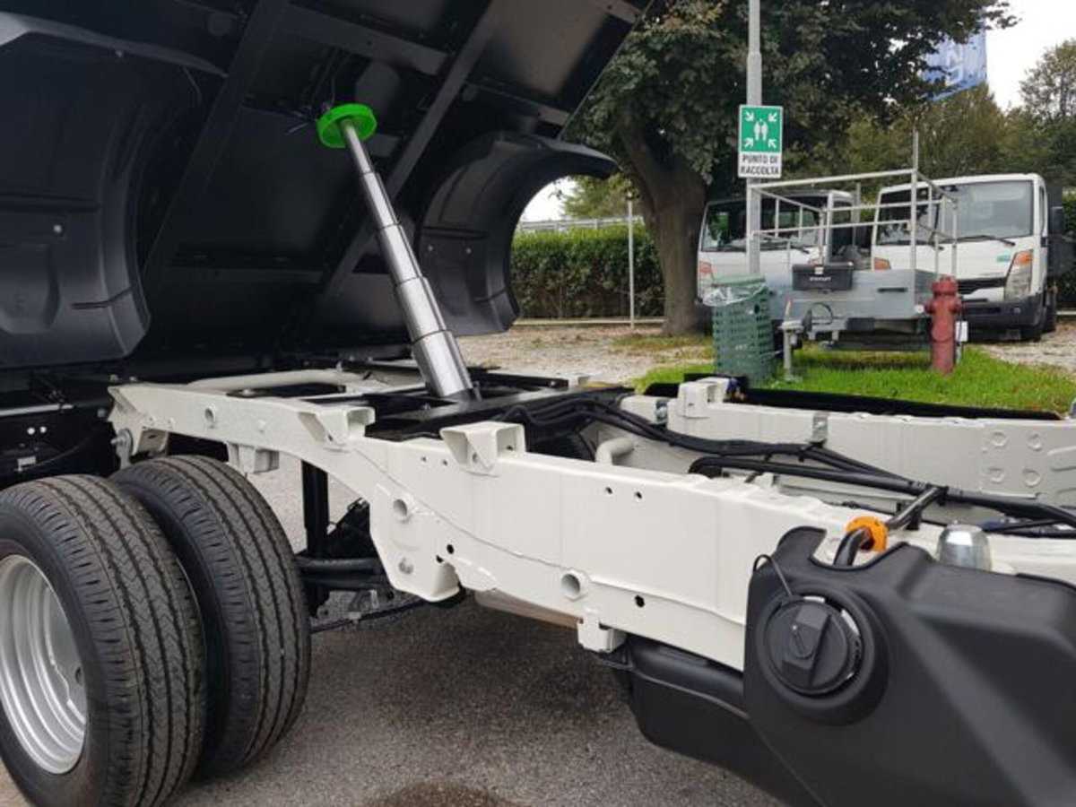 Piaggio Porter NP6 LPG short range 3000 pianale ribaltabile Pro r.gem. (6)