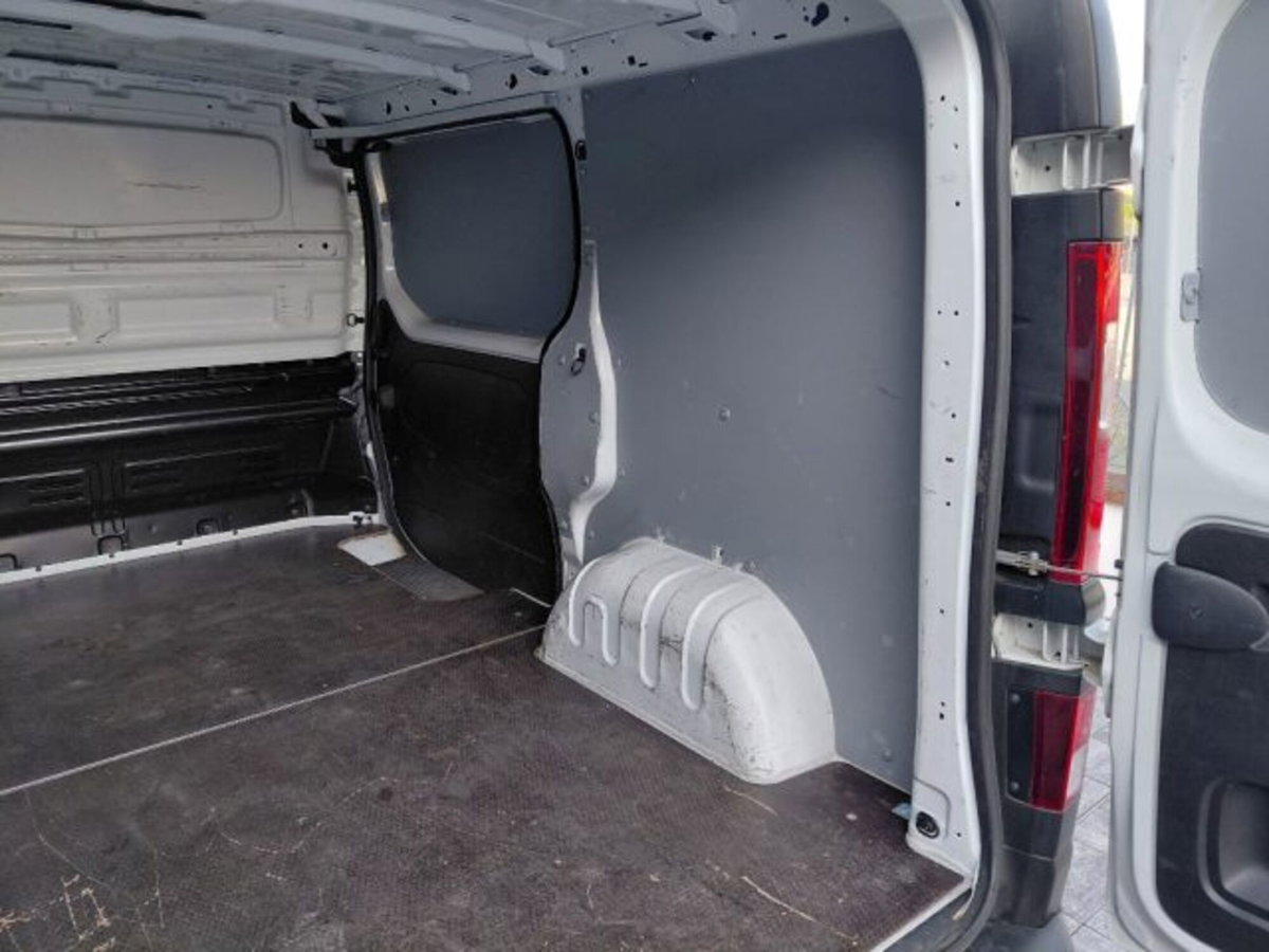 Renault Trafic Furgone BluedCi 110CV PC-TN Intens (14)