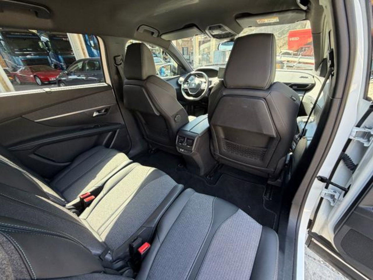 Peugeot 5008 1.5 bluehdi Allure Pack s&s 130cv eat8 (11)
