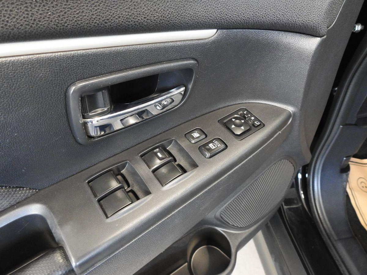 Mitsubishi ASX 1.8 DI-D 150 CV 4WD Intense Panoramic (20)
