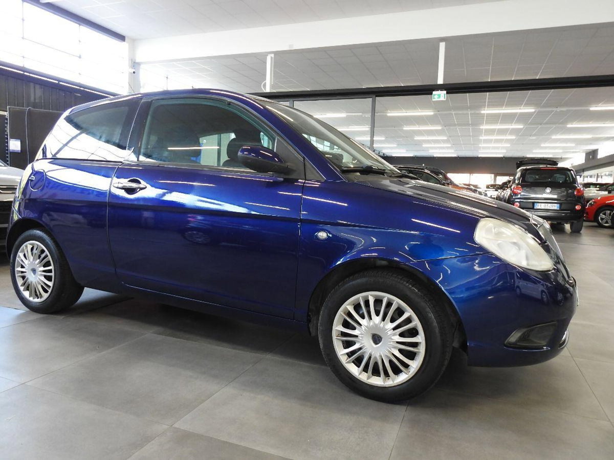 Lancia Ypsilon 1.2 New Oro