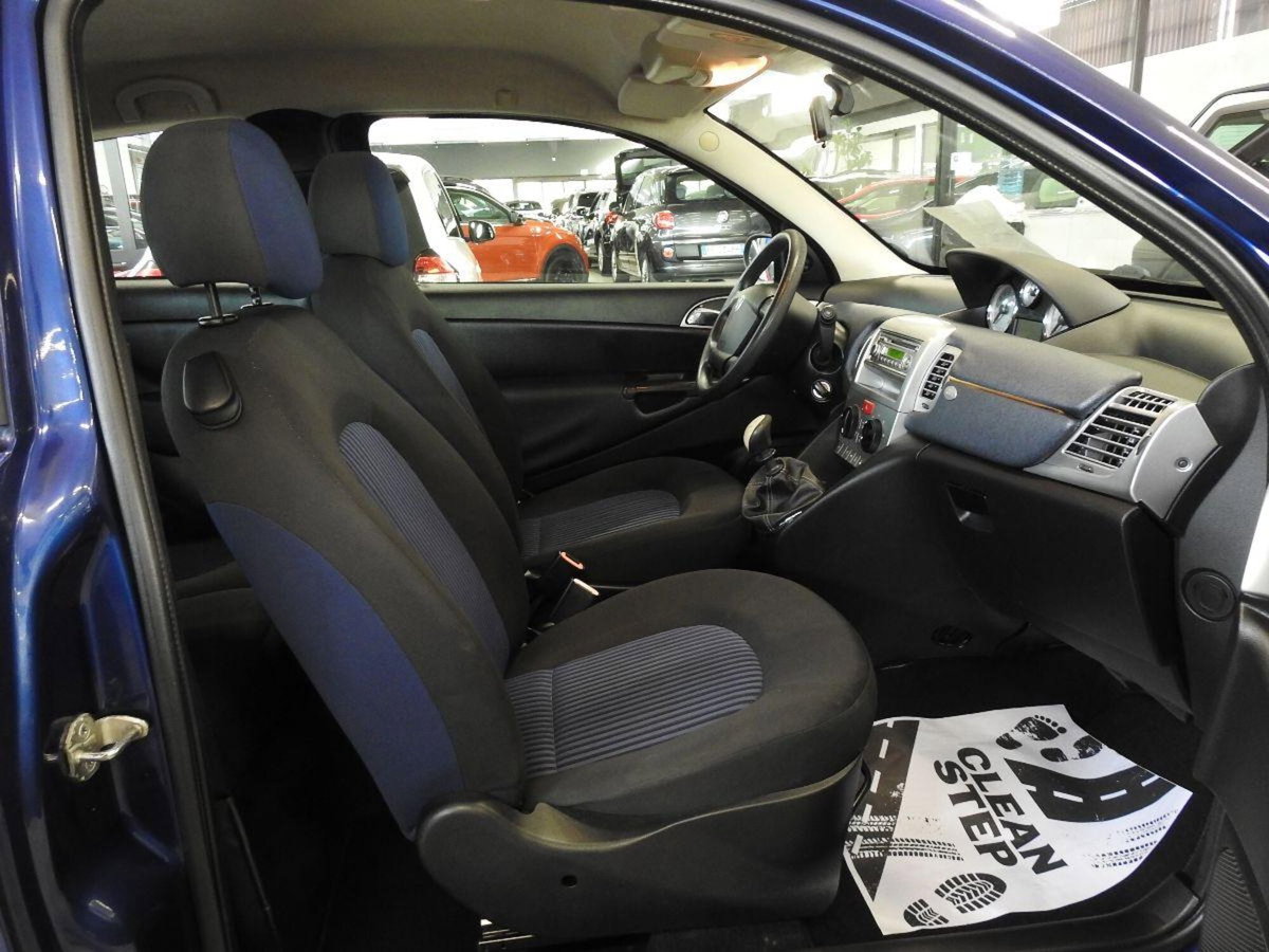 Lancia Ypsilon 1.2 New Oro (11)