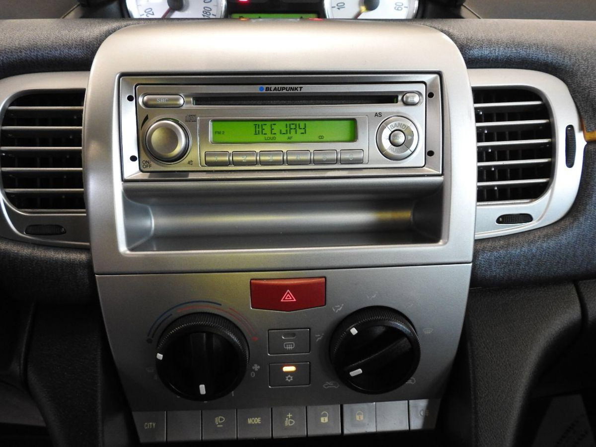 Lancia Ypsilon 1.2 New Oro (15)