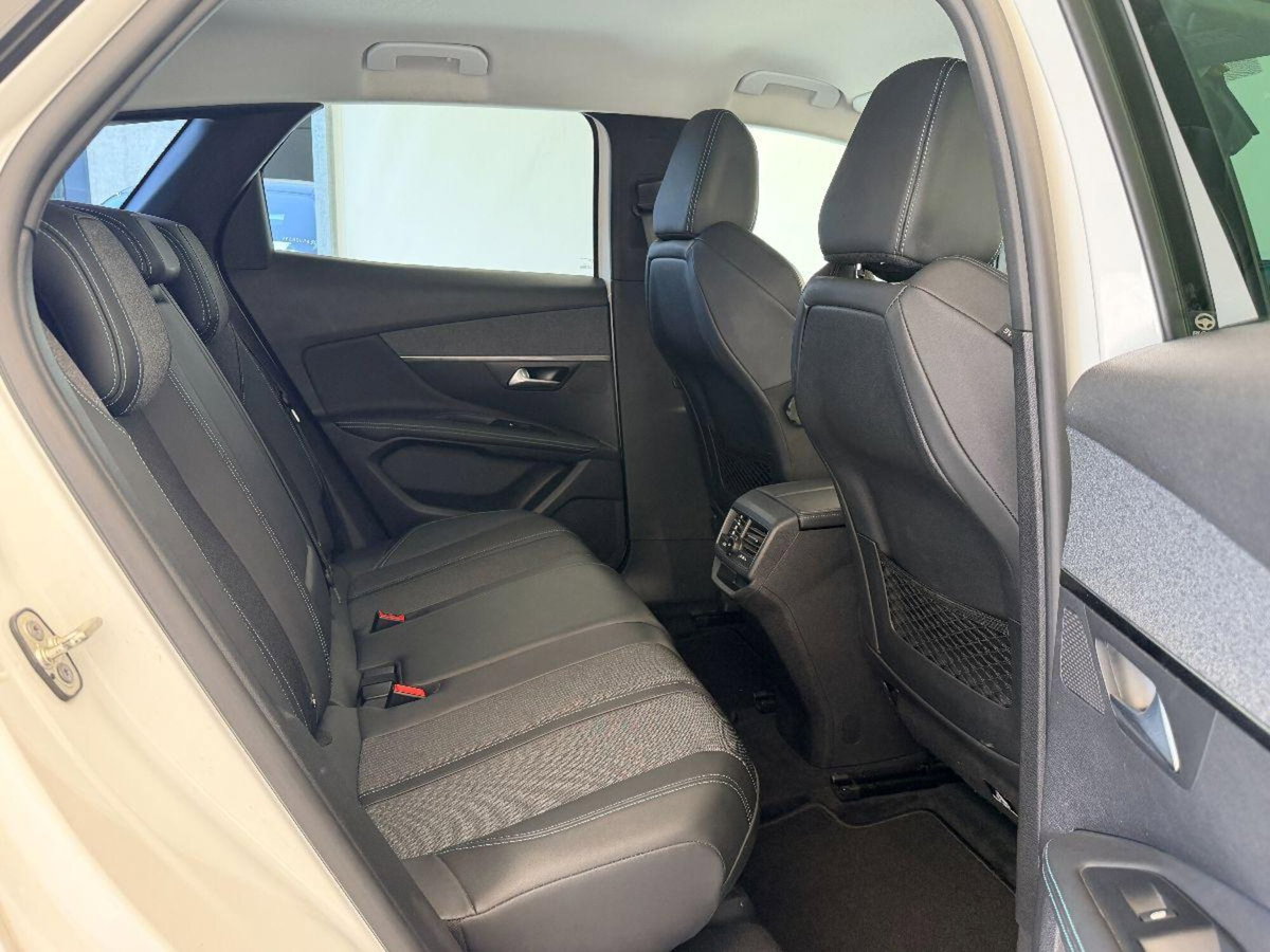 Peugeot 3008 BlueHDi 130 S&S EAT8 Allure Pack (13)