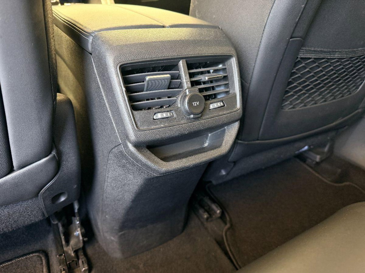 Peugeot 3008 BlueHDi 130 S&S EAT8 Allure Pack (17)