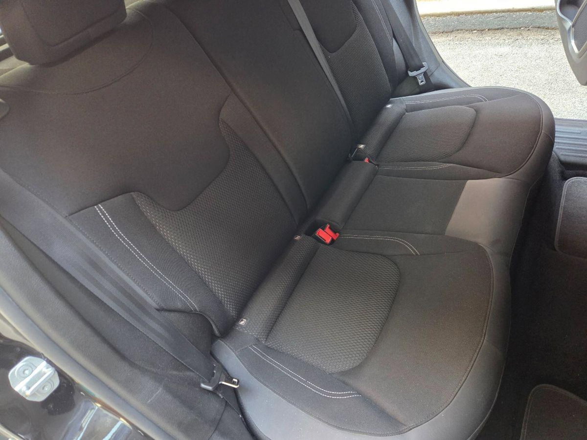 Jeep Renegade 1.6 Mjt 120 CV Limited (4)
