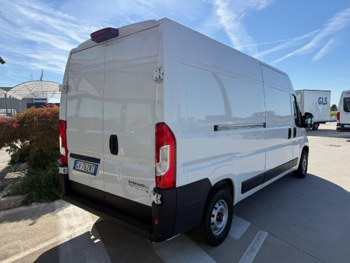 Fiat Ducato Furgone maxi 35 LH2 2.2 mjt3 140cv serie 9 (13)