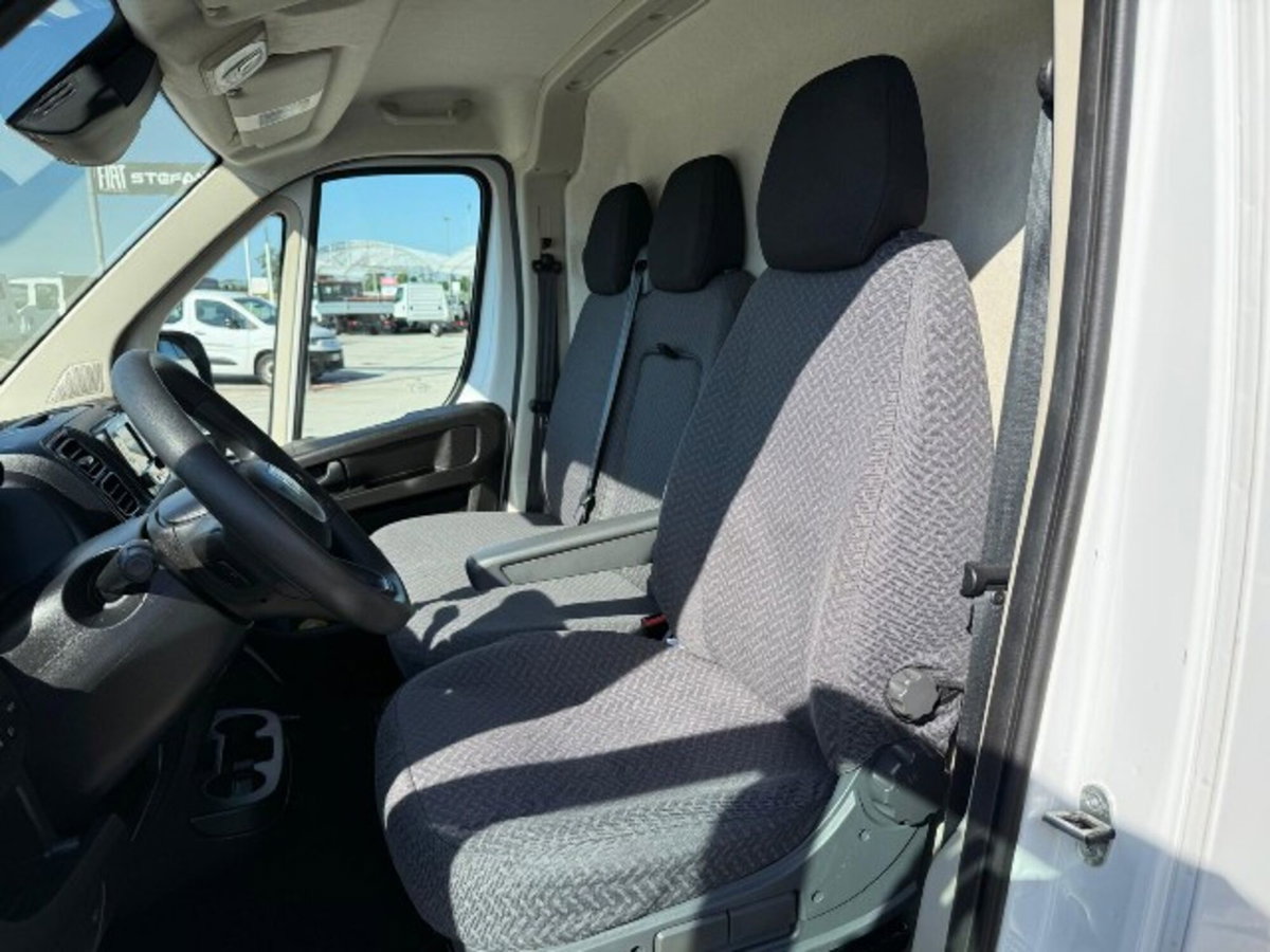 Fiat Ducato Furgone maxi 35 LH2 2.2 mjt3 140cv serie 9 (4)