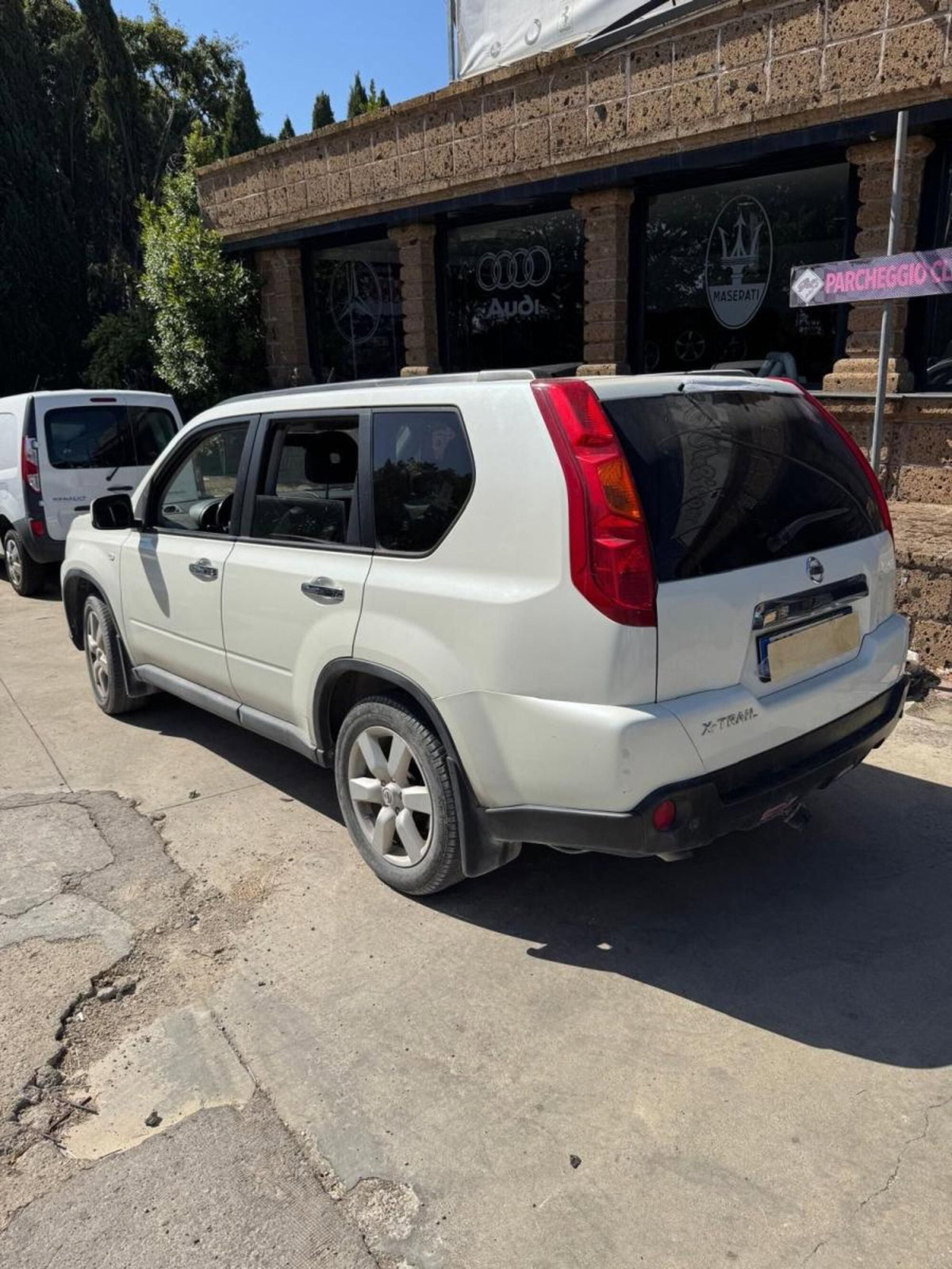 Nissan X-Trail 2.0 dCi 150CV LE (4)