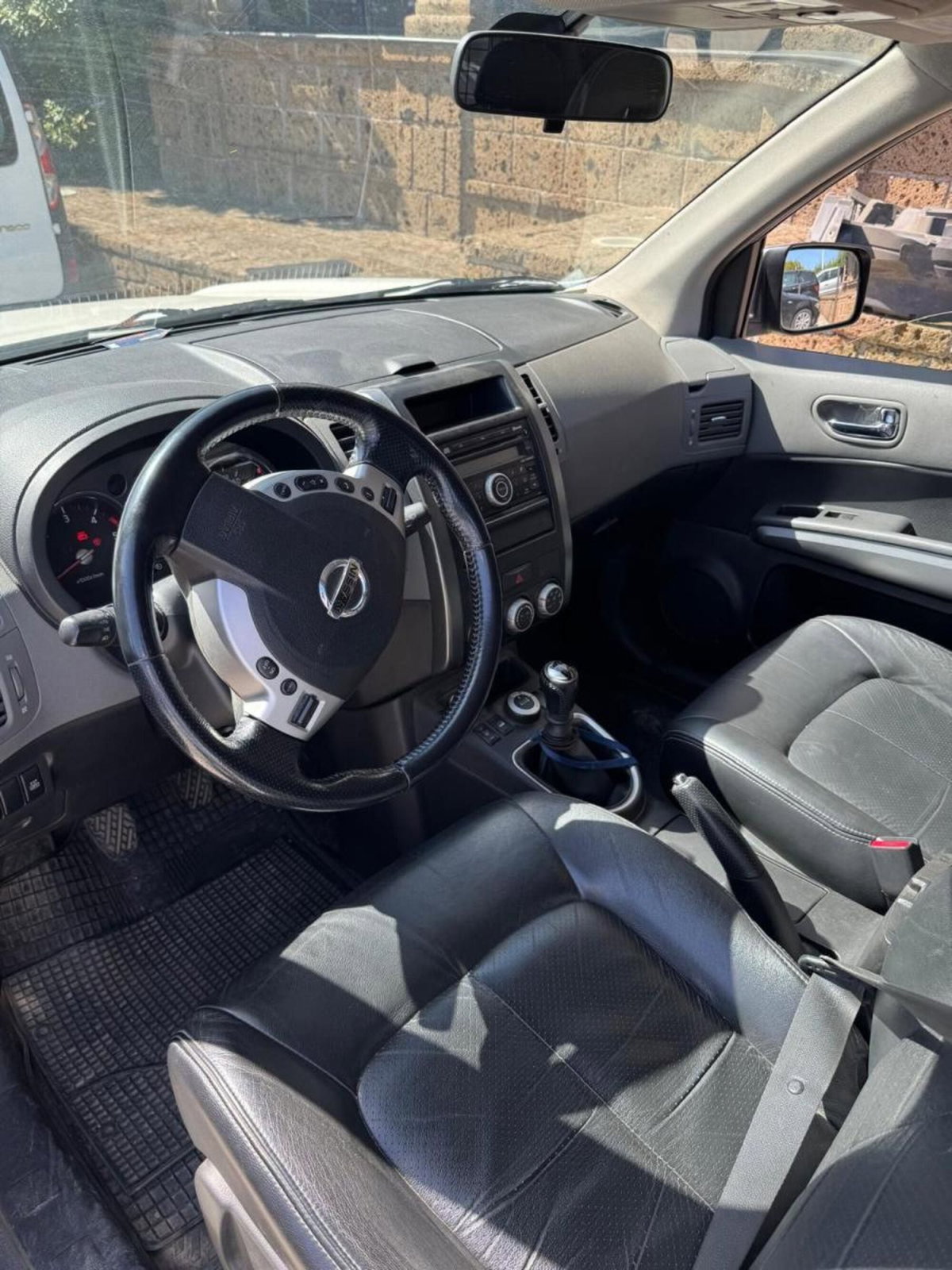 Nissan X-Trail 2.0 dCi 150CV LE (8)