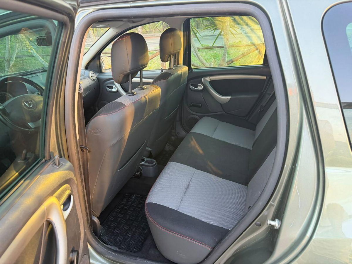 Dacia Duster 1.5 dCi 110CV 4x4 SL Delsey (7)