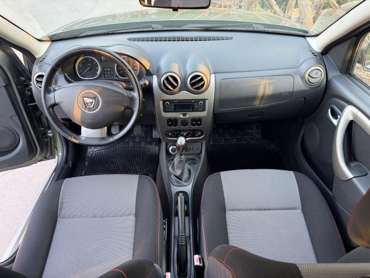 Dacia Duster 1.5 dCi 110CV 4x4 SL Delsey (8)