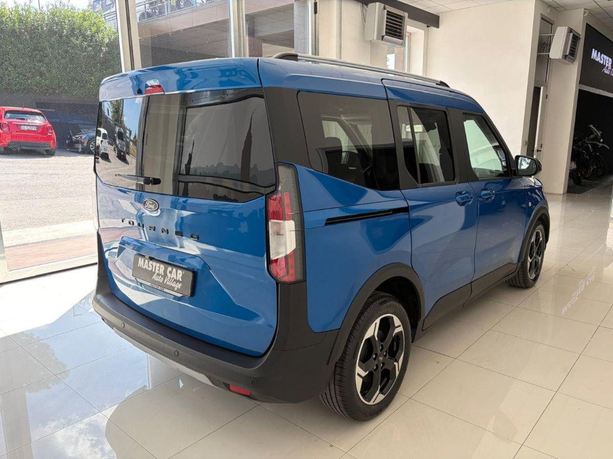 Ford Tourneo Courier 1.0 EcoBoost 100 CV Plus (4)