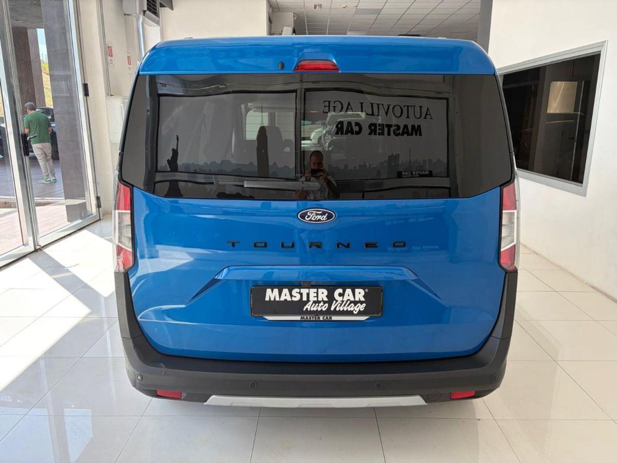 Ford Tourneo Courier 1.0 EcoBoost 100 CV Plus (6)
