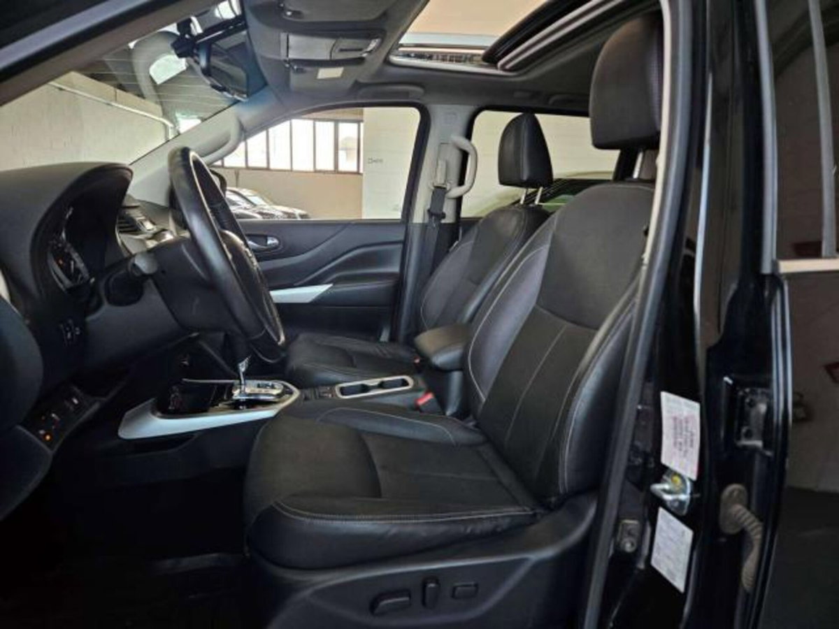 Nissan Navara 2.3 dCi 190 CV 4WD Double Cab Tekna (7)