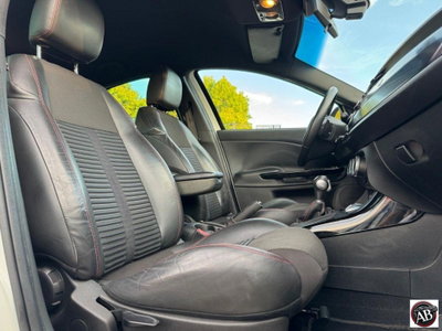 Alfa Romeo Giulietta 2.0 JTDm-2 Distinctive 170cv (17)