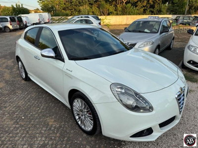 Alfa Romeo Giulietta 2.0 JTDm-2 Distinctive 170cv (2)