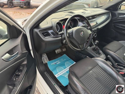 Alfa Romeo Giulietta 2.0 JTDm-2 Distinctive 170cv (6)